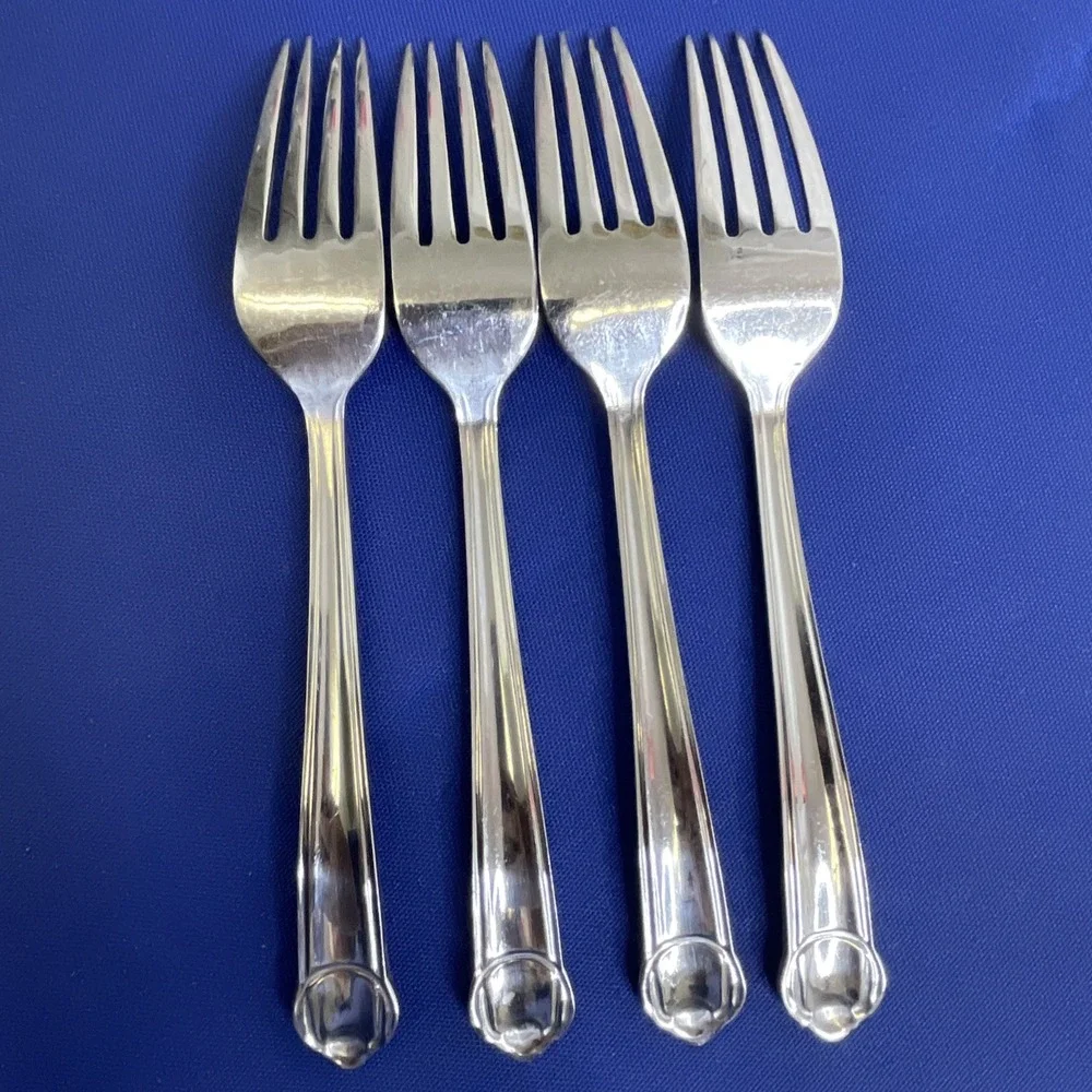 (4) Dinner Forks Mikasa CLASSICO Satin Stainless Flatware 18/0 Indonesia Silver‎